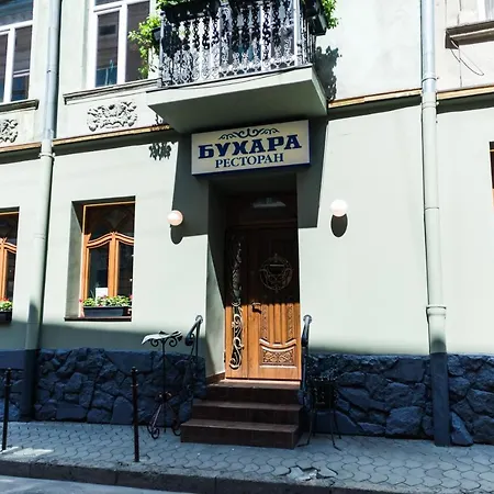 в серці міста лева *